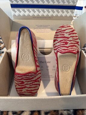 Rothy's Red and Cream Knit Kids Slip-On Flats with Blue Trim